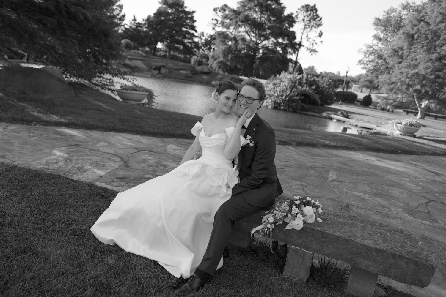 romantic summer wedding at coles garden wedding venue in oklahoma city